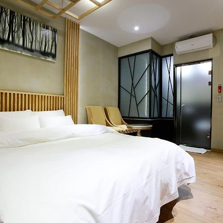 Gwangmyeong W Hotel מראה חיצוני תמונה