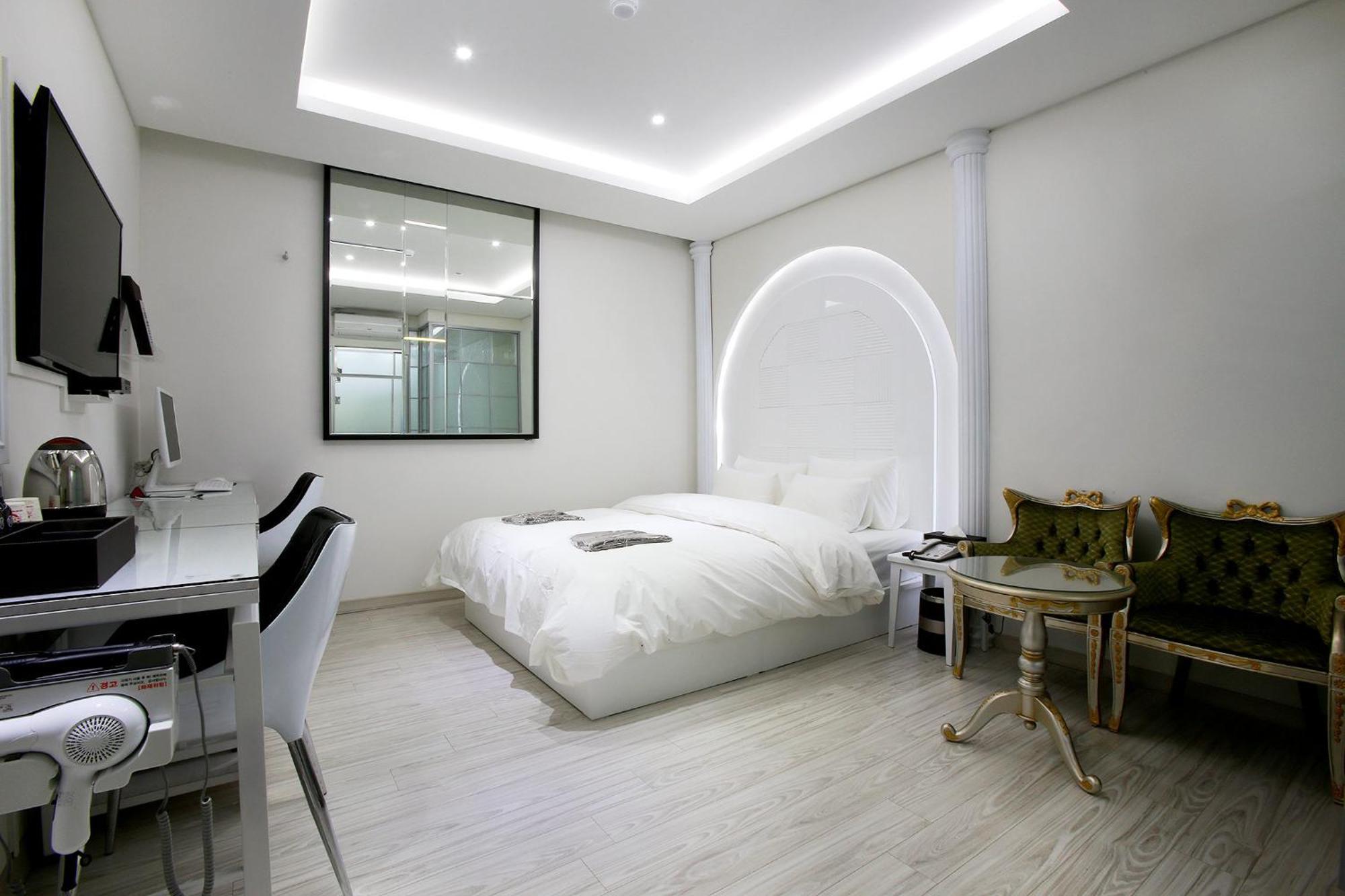 Gwangmyeong W Hotel מראה חיצוני תמונה